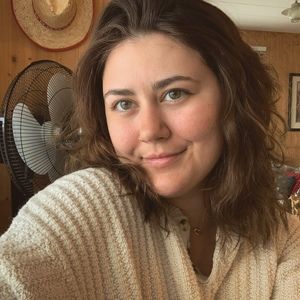 Meet your Posher, Danika